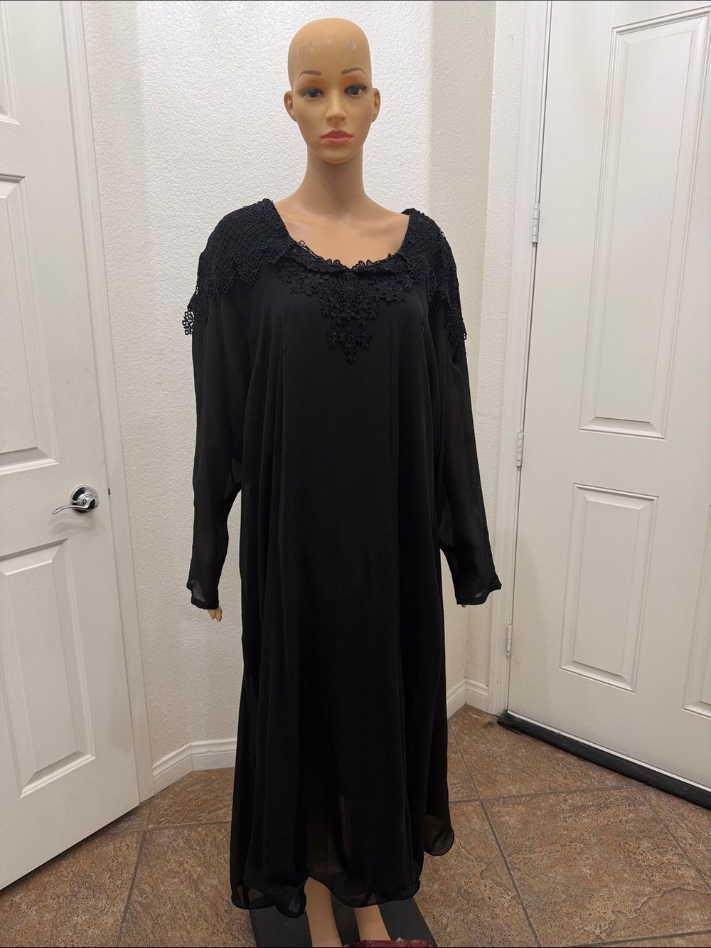 Spencer Alexis Woman Elegant Black Lace Crotchet Sheer Maxi Lined Dress Sz 22